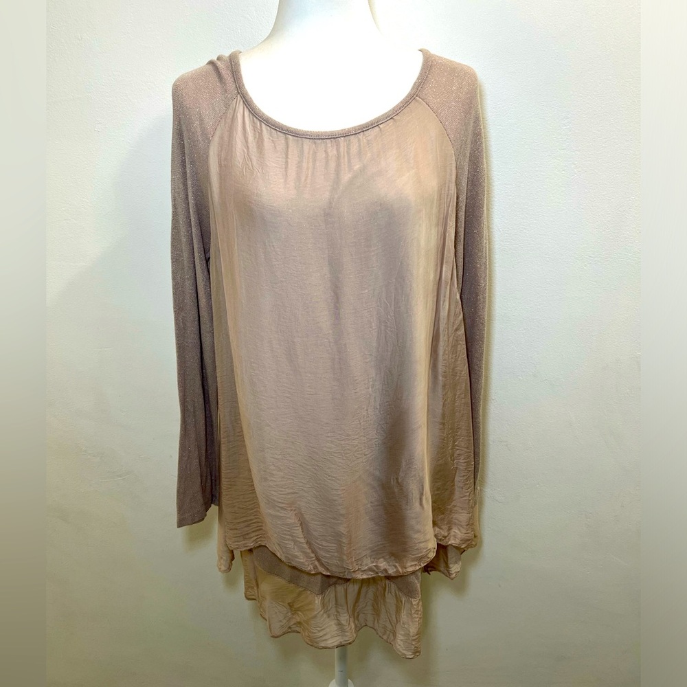 Angela Mara Italy Ruffle Bottom Flowy Blouse Size M EUC